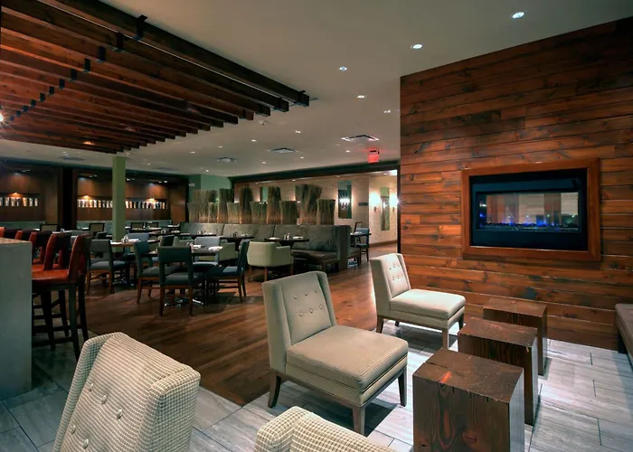 Crowne Plaza Hotel Glen Ellyn/Lombard By Ihg